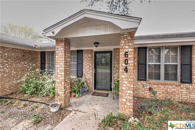 604 Elizabeth St, Troy, TX 76579 - photo 5