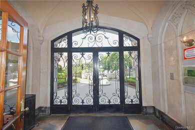 Fleetwood View unit 1L, Mount Vernon, NY 10552 - photo 3