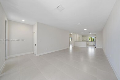 4313 E 8th Ct unit B, Hialeah, FL 33013 - photo 4