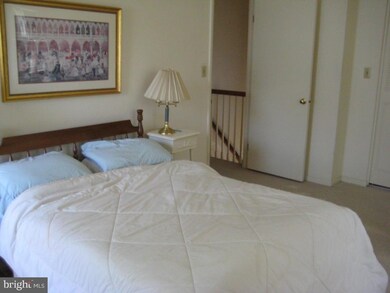 949 E Maple St, Palmyra, PA 17078 - photo 6