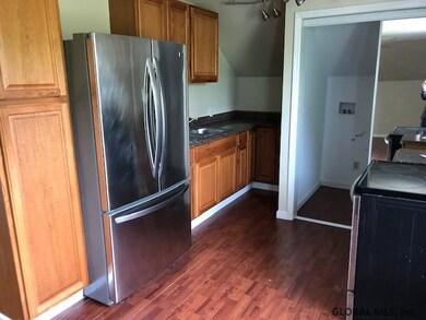 629 Hoosick Rd, Troy, NY 12180 - photo 5