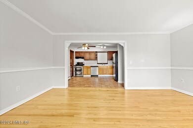 4 Capalbo Pl Unit 1R Cos Cob-large-007-0