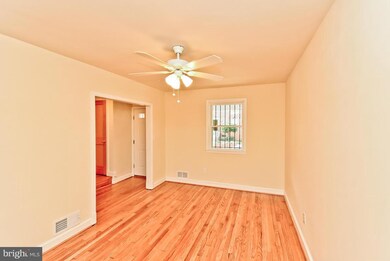 4414 Dix St NE, Washington, DC 20019 - photo 5