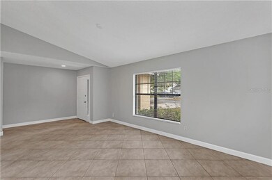 8155 Wellsmere Cir, Orlando, FL 32835 - photo 2