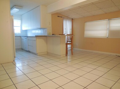 Diningroom + Kitchen