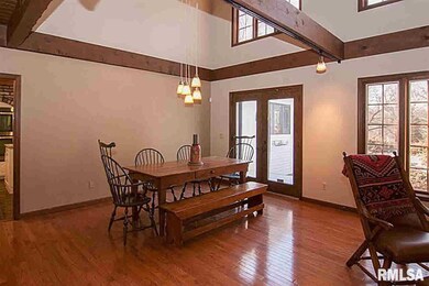 17 Oak Park Dr, Bettendorf, IA 52722 - photo 4