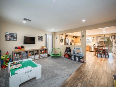 05 Family Room