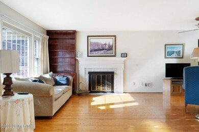 006 - 6101 Clovelly Ct - Great Room:Fire