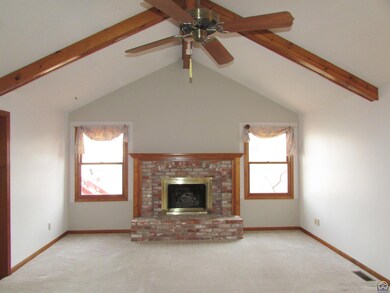 3807 SW Deer Trail Dr, Topeka, KS 66610 - photo 3