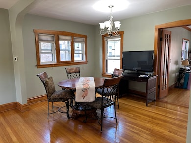 192 Waubansee Rd, Riverside, IL 60546 - photo 5