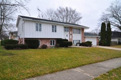 9333 Cleveland St, Crown Point, IN 46307 - photo 2