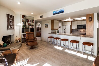 Family Room - Kitchen