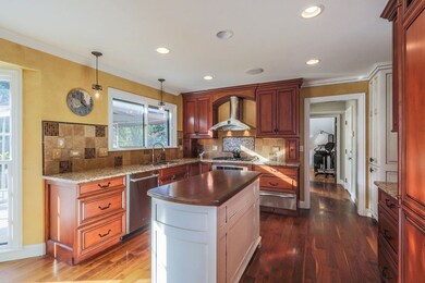 770 Alexandria Dr, Naperville, IL 60565 - photo 5