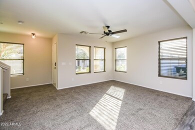 001-photo-living-room-10272998