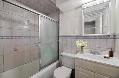 333 E 46th St unit 1D, New York, NY 10017 - photo 5