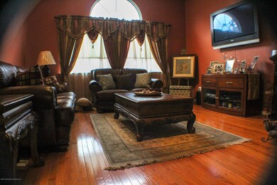 707 Correll Ave, Staten Island, NY 10309 - photo 7