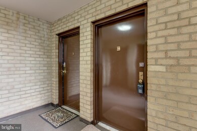 7593 Gales Ct, Manassas, VA 20109 - photo 3