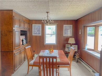 941 Mendon Rd, Woonsocket, RI 02895 - photo 4