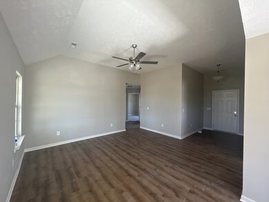 219 Timber Cir, Manchester, TN 37355 - photo 3