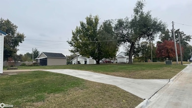 1726 Carroll St, Keokuk, IA 52632 - photo 4