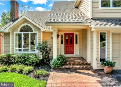 8536 Hill Spring Dr, Lutherville Timonium, MD 21093 - photo 2