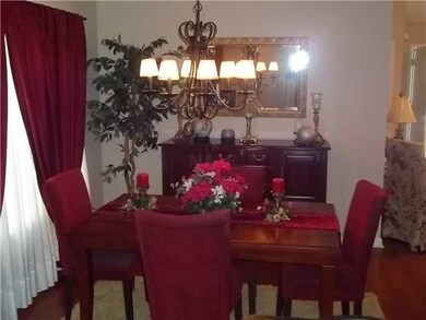 Separate formal dining room.