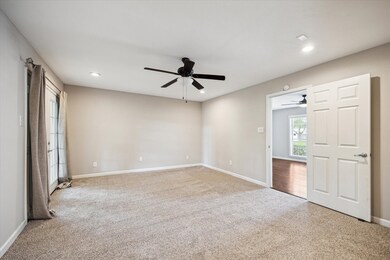 334 Gleneagles Dr, Friendswood, TX 77546 - photo 4