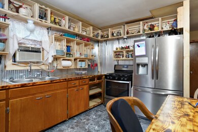 221 N Pitt St-6