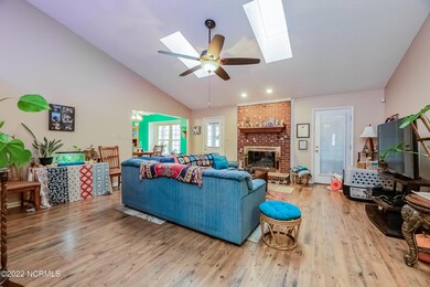 107 Coachman Ct, Jacksonville, NC 28546 - photo 4