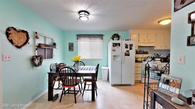 8306 Roseborough Rd, Louisville, KY 40228 - photo 6