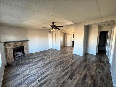 127 Hillside Dr, Troy, TX 76579 - photo 5