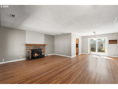 2002 Bloyd St, Kelso, WA 98626 - photo 2