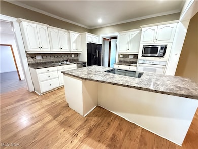 211 N 3rd St, Toronto, OH 43964 - photo 5