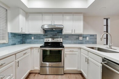 2020 W Union Hills Dr unit 201, Phoenix, AZ 85027 - photo 6