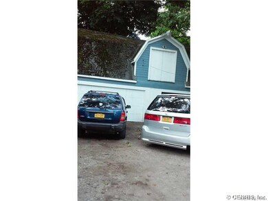 Garage.