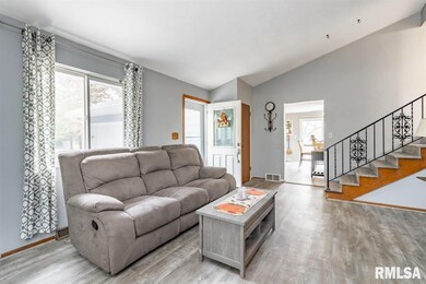 4817 N Koerner Rd, Peoria, IL 61615 - photo 2