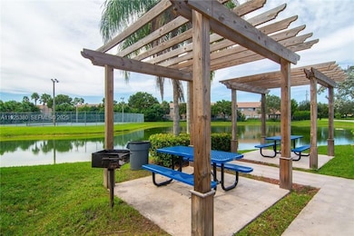 701 Vista Isles Dr unit 1627, Plantation, FL 33325 - photo 2