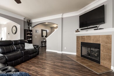 10002 Clove Tree Ct, Louisville, KY 40228 - photo 7