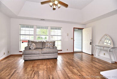 Wonderful windows with great natural light.