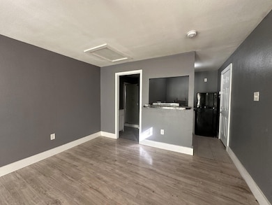 2622 32nd St unit Rear, Lubbock, TX 79410 - photo 4