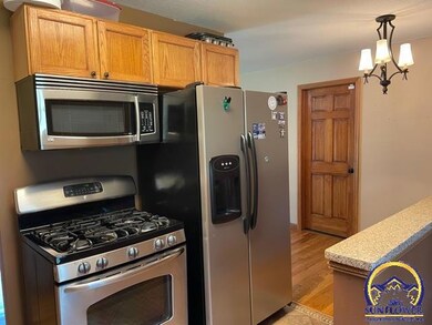 5207 SW 31st St, Topeka, KS 66614 - photo 6