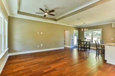 4 3rd St Shalimar FL 32579 USA-large-005