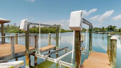 Dock and Lift