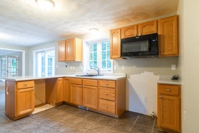 12 Juniper St, North Billerica, MA 01862 - photo 4