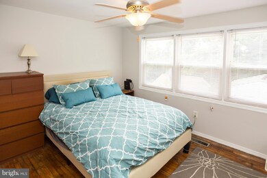 2703 Yarnall Rd, Halethorpe, MD 21227 - photo 7