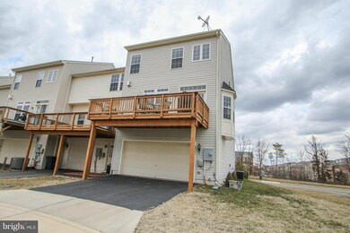 43001 Edgewater St, Chantilly, VA 20152 - photo 2