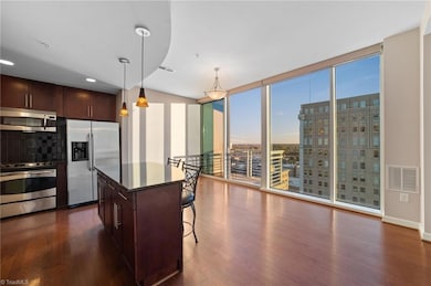 Center Pointe Greensboro unit 1404, Greensboro, NC 27401 - photo 6