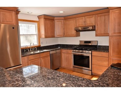 120 Bumble Bee Cir, Shrewsbury, MA 01545 - photo 4
