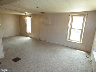 101 N Carlisle St, Greencastle, PA 17225 - photo 7