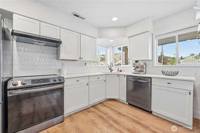 409 N Cedar St, Chelan, WA 98816 - photo 7